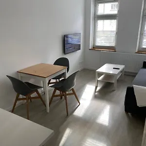 Zentrale Und Schöne Apartment
